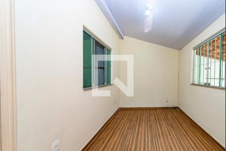 Sala de casa para alugar com 2 quartos, 60m² em Nova Suíça, Belo Horizonte