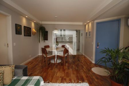 Sala de TV de apartamento à venda com 3 quartos, 96m² em Vila Gomes Cardim, São Paulo