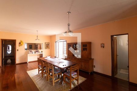 Salas de casa à venda com 4 quartos, 280m² em Vila Brandina, Campinas