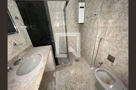 Banheiro de apartamento para alugar com 2 quartos, 70m² em Cascadura, Rio de Janeiro