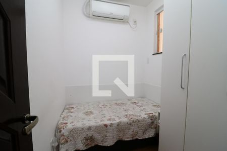 Quarto 2 de casa à venda com 4 quartos, 146m² em Jardim Guanabara, Rio de Janeiro