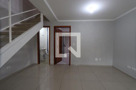 Sala de casa de condomínio para alugar com 3 quartos, 117m² em Vila Antonieta, São Paulo