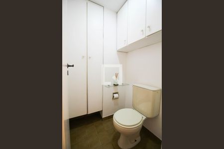 Lavabo de apartamento para alugar com 1 quarto, 50m² em Itaim Bibi, São Paulo