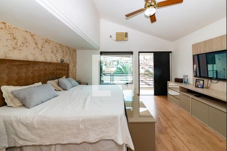 Suíte de casa à venda com 4 quartos, 300m² em Caiçara-adelaide, Belo Horizonte