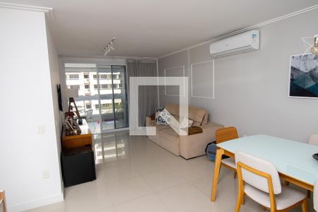 Sala de apartamento para alugar com 3 quartos, 115m² em Barra Olímpica, Rio de Janeiro