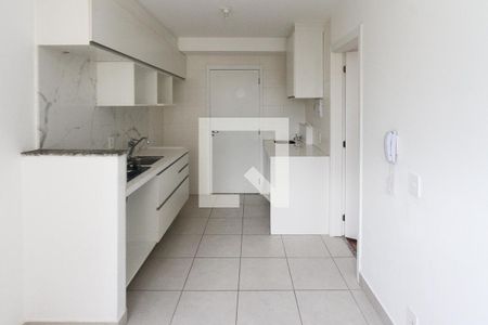 Sala de kitnet/studio para alugar com 1 quarto, 27m² em Vila Ema, São Paulo