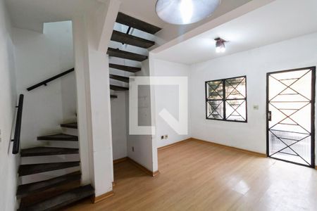 Sala de casa de condomínio à venda com 2 quartos, 141m² em João Pinheiro, Belo Horizonte