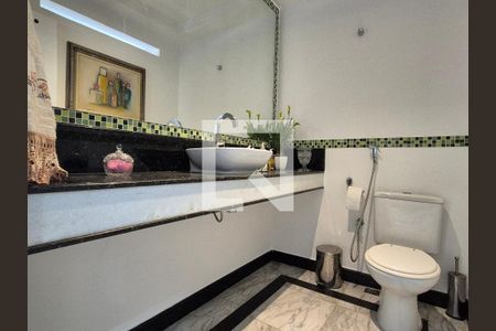 Lavabo de casa de condomínio para alugar com 6 quartos, 387m² em Recreio dos Bandeirantes, Rio de Janeiro