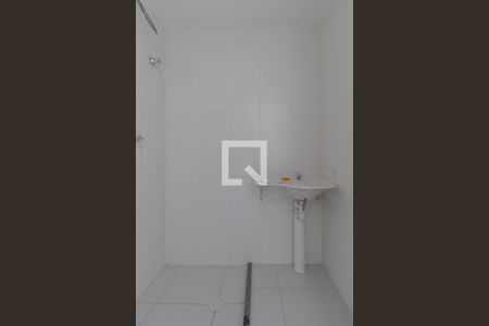 Banheiro de apartamento para alugar com 1 quarto, 26m² em Jardim Helena, São Paulo