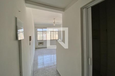 Entrada de kitnet/studio para alugar com 1 quarto, 26m² em Centro, Rio de Janeiro