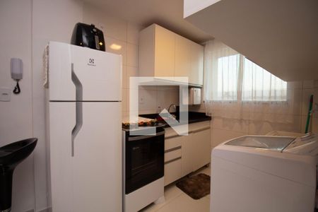 Cozinha e Área de Serviço de apartamento para alugar com 1 quarto, 45m² em Setor Habitacional Vicente Pires, Brasília