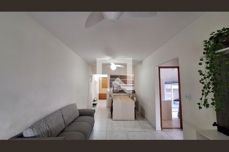 Sala de apartamento para alugar com 2 quartos, 78m² em Vila Tupi, Praia Grande