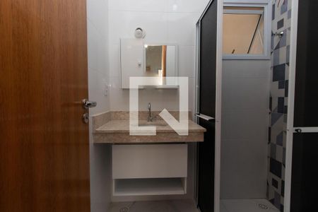 Banheiro de apartamento para alugar com 1 quarto, 25m² em Vila Nivi, São Paulo