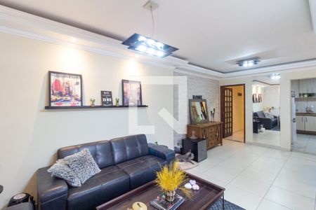 Sala de casa à venda com 4 quartos, 220m² em Km 18, Osasco