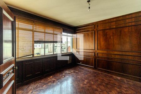 Sala de TV de apartamento à venda com 3 quartos, 242m² em Higienópolis, São Paulo