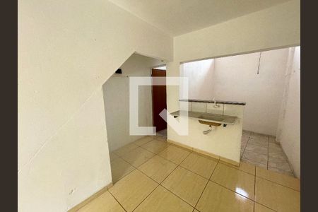 Cozinha de casa para alugar com 2 quartos, 46m² em Santa Luzia, Contagem