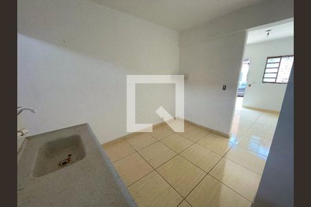 Cozinha de casa para alugar com 2 quartos, 46m² em Santa Luzia, Contagem