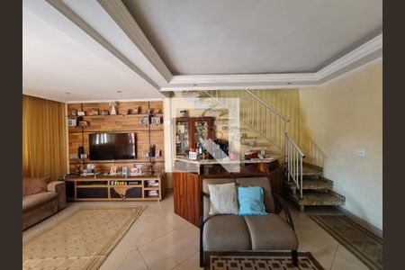 Sala / Sala de Jantar / Escada acesso aos Quartos  de casa à venda com 3 quartos, 299m² em Jardim Jovaia, Guarulhos