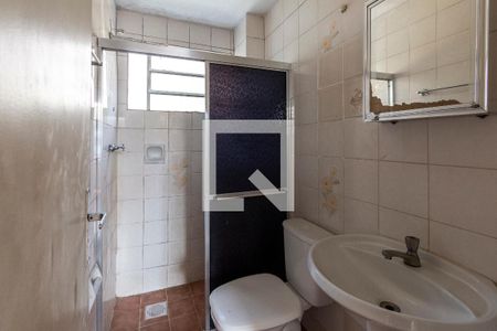 Banheiro de apartamento à venda com 1 quarto, 40m² em Santa Tereza, Porto Alegre