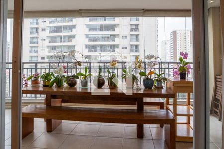 Vista da Sala de apartamento para alugar com 3 quartos, 153m² em Vila Romana, São Paulo