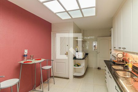 Apartamento à venda com 205m², 3 quartos e 2 vagas Apartamento à venda com 205m², 3 quartos e 2 vagasCozinha