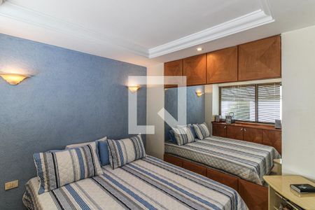 Apartamento à venda com 205m², 3 quartos e 2 vagas Apartamento à venda com 205m², 3 quartos e 2 vagasSuíte
