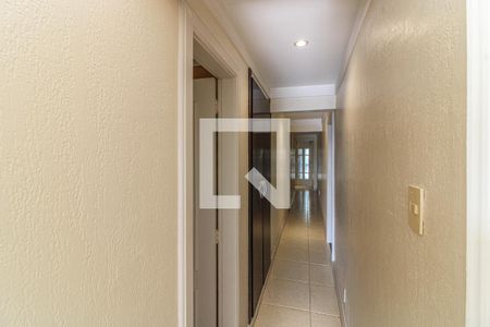 Apartamento à venda com 205m², 3 quartos e 2 vagas Apartamento à venda com 205m², 3 quartos e 2 vagasCorredor