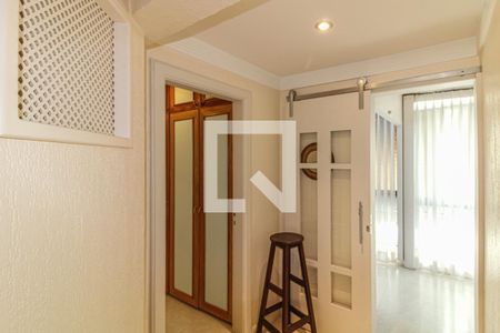 Apartamento à venda com 205m², 3 quartos e 2 vagas Apartamento à venda com 205m², 3 quartos e 2 vagasCorredor