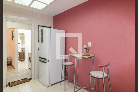 Apartamento à venda com 205m², 3 quartos e 2 vagas Apartamento à venda com 205m², 3 quartos e 2 vagasCozinha