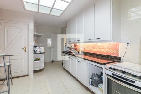Apartamento à venda com 205m², 3 quartos e 2 vagas Apartamento à venda com 205m², 3 quartos e 2 vagasCozinha