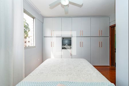 Suíte de apartamento à venda com 4 quartos, 110m² em Santo Antônio, Belo Horizonte