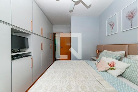 Suíte de apartamento à venda com 4 quartos, 110m² em Santo Antônio, Belo Horizonte