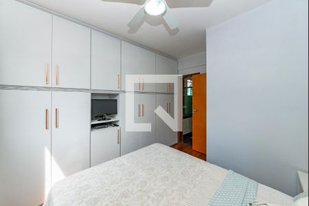 Suíte de apartamento à venda com 4 quartos, 110m² em Santo Antônio, Belo Horizonte