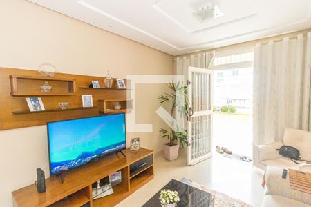 Sala de casa à venda com 3 quartos, 200m² em Vila da Penha, Rio de Janeiro