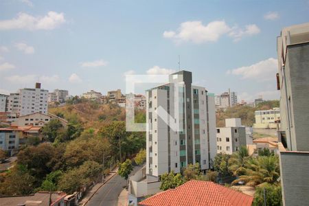 Vista da Suite de apartamento à venda com 3 quartos, 60m² em Fernão Dias, Belo Horizonte