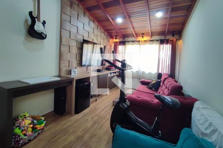 Sala de TV de casa à venda com 3 quartos, 100m² em Vila Iapi, Campinas