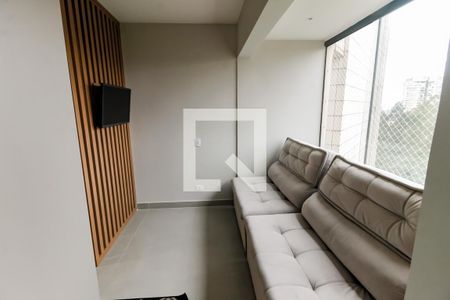 Sala de kitnet/studio para alugar com 1 quarto, 44m² em Paraíso do Morumbi, São Paulo