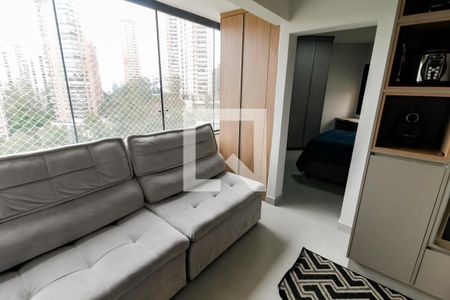 Sala de kitnet/studio para alugar com 1 quarto, 44m² em Paraíso do Morumbi, São Paulo