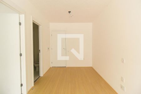 Sala/Quarto de kitnet/studio para alugar com 1 quarto, 25m² em Conjunto Residencial José Bonifácio, São Paulo