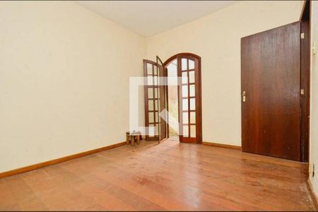 Suíte de casa à venda com 3 quartos, 150m² em Santa Efigênia, Belo Horizonte