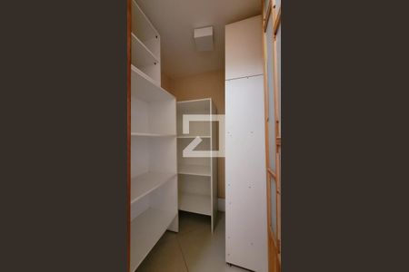 Despensa  de apartamento à venda com 3 quartos, 104m² em Vila Gilda, Santo André