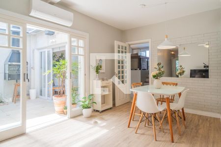 Sala de jantar de casa à venda com 3 quartos, 230m² em Cristal, Porto Alegre