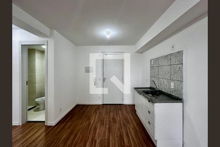 Sala/Cozinha de apartamento para alugar com 2 quartos, 36m² em Vila Cruzeiro, São Paulo