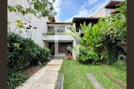 Casa à venda com 3 quartos, 217m² em São Francisco, Niterói