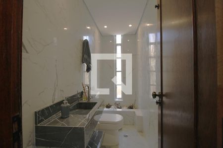 Lavabo de casa para alugar com 4 quartos, 650m² em Interlagos, São Paulo