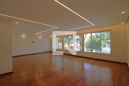 Sala 1 de casa para alugar com 4 quartos, 650m² em Interlagos, São Paulo