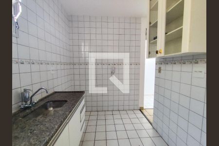 Cozinha de apartamento para alugar com 2 quartos, 50m² em Buritis, Belo Horizonte