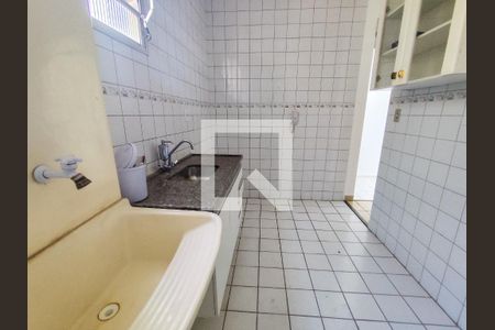 Cozinha de apartamento para alugar com 2 quartos, 50m² em Buritis, Belo Horizonte