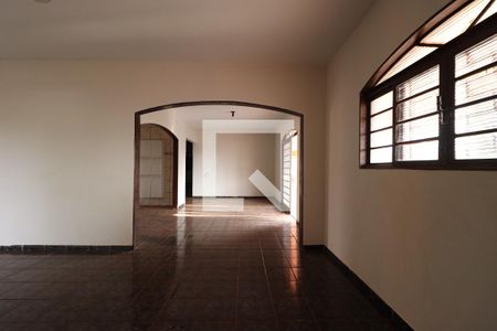 Sala de casa para alugar com 4 quartos, 250m² em Distrito de Bonfim Paulista, Ribeirão Preto