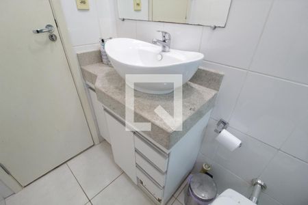 Banheiro do Quarto 1 de casa para alugar com 3 quartos, 160m² em Granada, Uberlândia